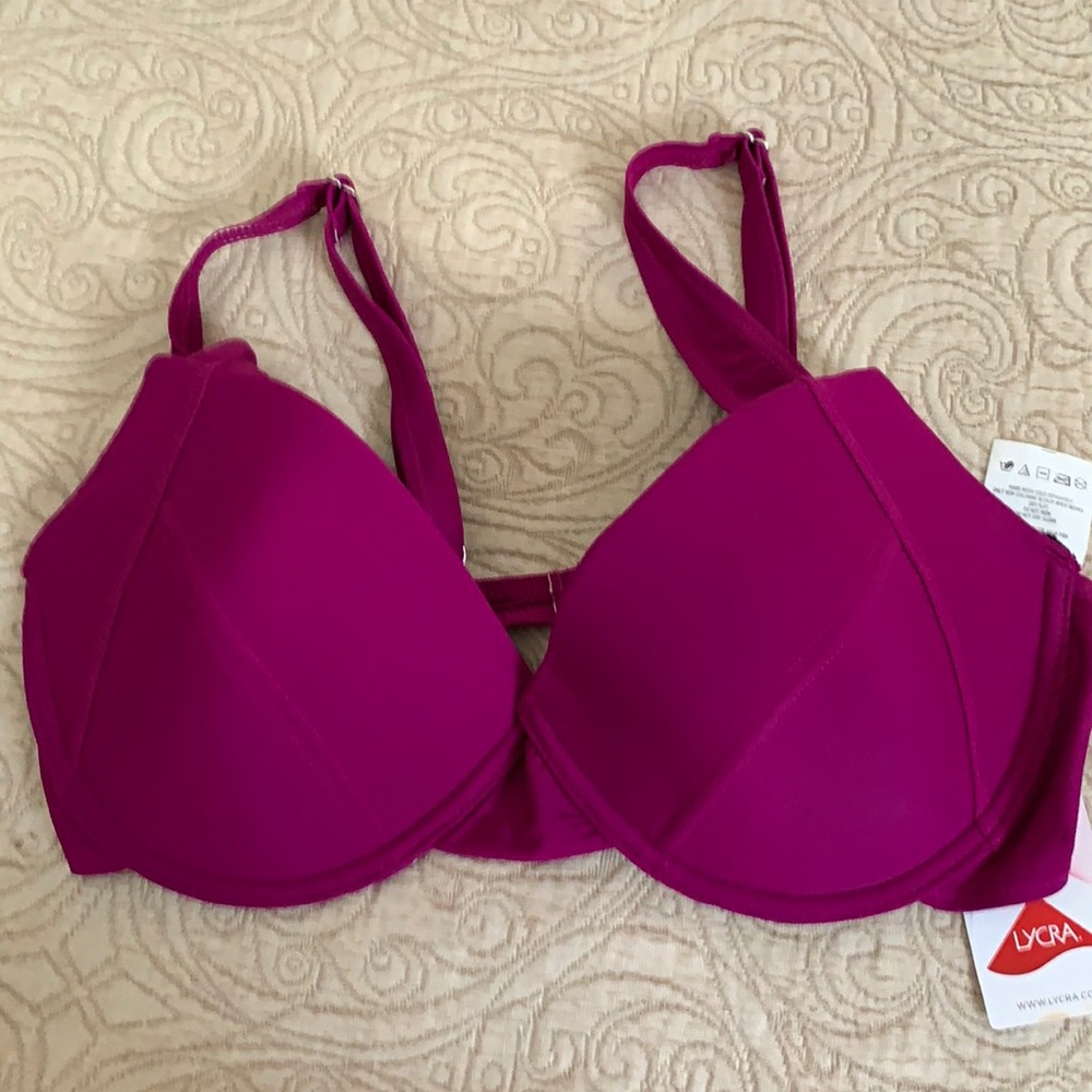 Bikini top.